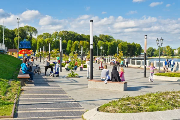 Embankment del lago Verhnee (fino al 1949 Oberteich). Kaliningrad (fino al 1946 Koenigsberg), Russia — Foto Stock