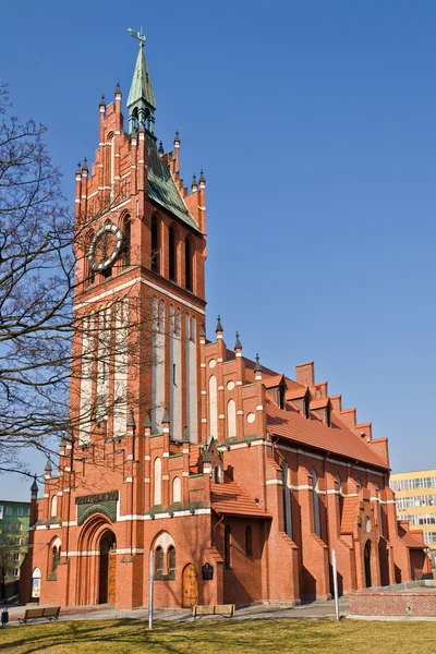 Kerk van de Heilige familie, neo-gotische 20e eeuw. Kaliningrad (tot 1946 koenigsberg), Rusland — Stockfoto