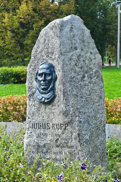 Monumento a Julius Rupp. Kaliningrad, Russia — Foto Stock