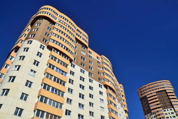 Kaliningrad nieuwe gebouwen. Rusland — Stockfoto