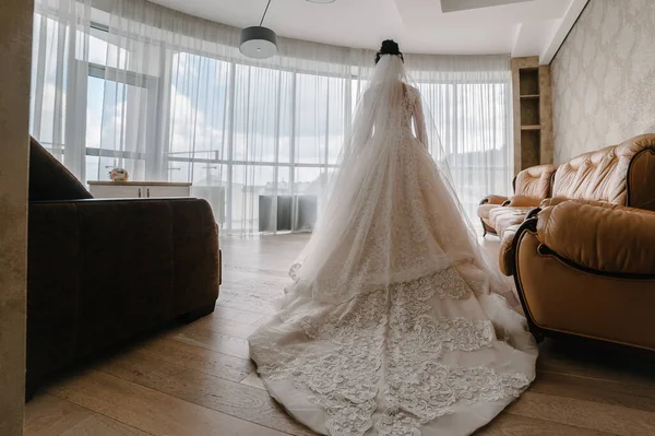 Ritratto Una Bella Sposa Elegante Con Una Vista Elegante Abito — Foto Stock