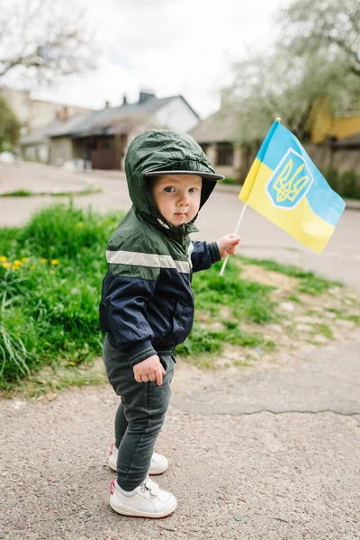Gyerek Fiú Tartja Ukrán Zászlót Békét Kér Gyerekek Háború Ellen — Stock Fotó
