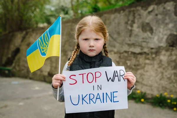 Upset Poor Toddler Girl Kid Protesting War Conflict Raises Banner — Fotografia de Stock