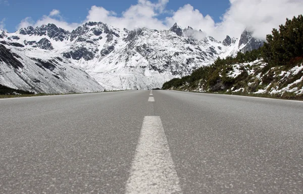 Alpine Road — Stock Photo, Image