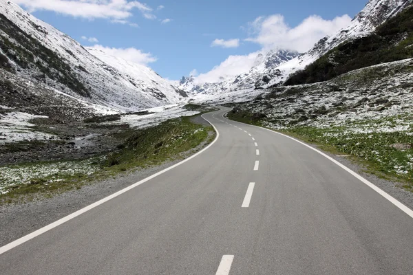 Road in the mountains — Stock Photo, Image