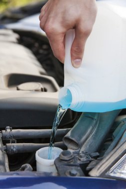 Araba pencere yıkama sıvısı