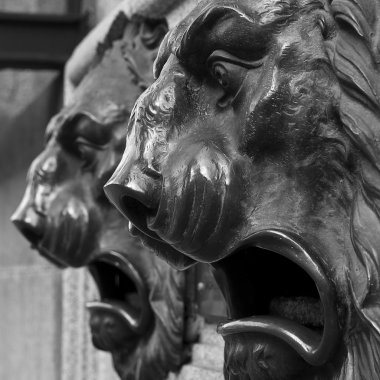 Postane avila, İspanya, posta kutuları olan aslan kafası şeklinde.