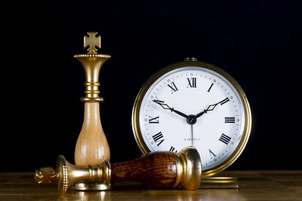 Schachspieler mit alter Uhr — Stockfoto