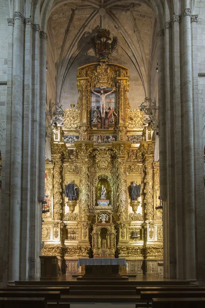Kerk van het klooster van santa maria la echte de najera, la rio — Stockfoto