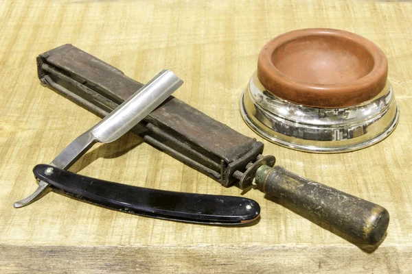 Vecchi strumenti da barbiere — Foto Stock