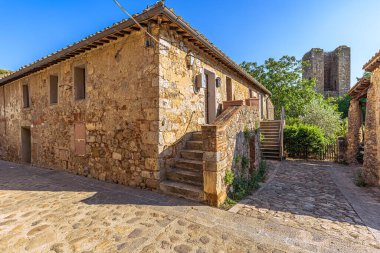 İtalya 'nın Toskana kentindeki ortaçağ Monteriggioni kasabası.