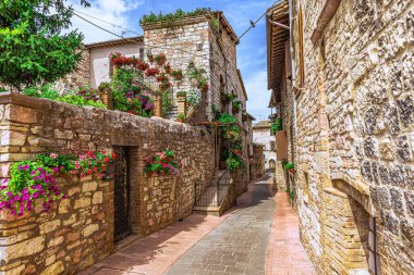 İtalya 'nın Umbria kentindeki Ortaçağ dini Hristiyan kasabası Assisi