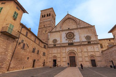 İtalya 'nın Umbria kentindeki Ortaçağ dini Hristiyan kasabası Assisi