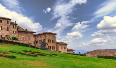 İtalya 'nın Umbria kentindeki Ortaçağ dini Hristiyan kasabası Assisi