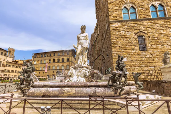 Centrální Náměstí Neptun Foutain Palác Vecchio Středověkém Slavném Městě Florencie — Stock fotografie