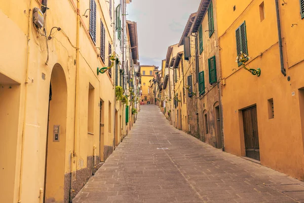 Вуличний Вид Середньовічне Місто Сієна Тоскані Італія — стокове фото