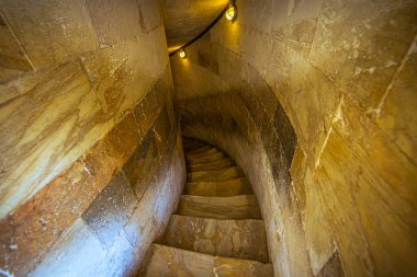 İtalya 'nın Toskana kentindeki ortaçağ şehri Pisa' nın merkez meydanı.