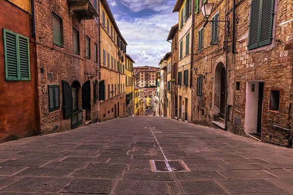 Вуличний Вид Середньовічне Місто Сієна Тоскані Італія — стокове фото