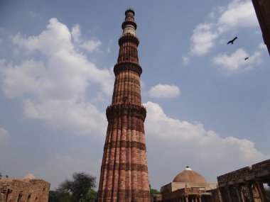 Qutub Minar view2
