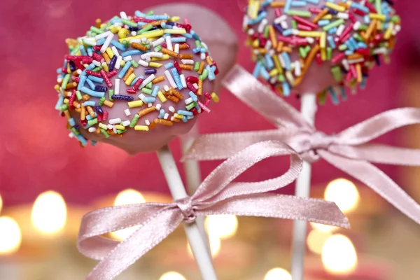 Cake pops decorated with colorful sprinkles — Stock Photo, Image