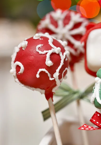 Cake Pops - eine Form von Kuchen, die wie ein Lutscher gestylt wird und in den USA erfunden wurde — Stockfoto