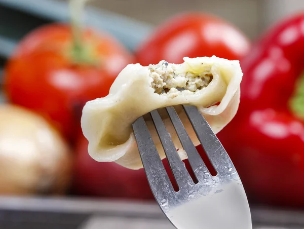 Pierogi - traditionelle polnische Knödel. — Stockfoto