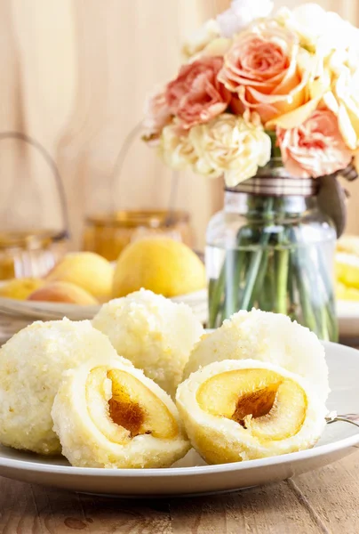 Apricots in pastry (Marillenknodel), traditional austrain dish — Stock Photo, Image