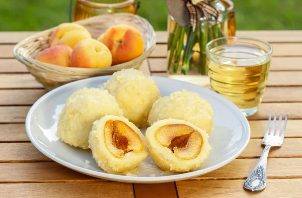 Apricots in pastry (Marillenknodel), traditional austrain dish — Stock Photo, Image