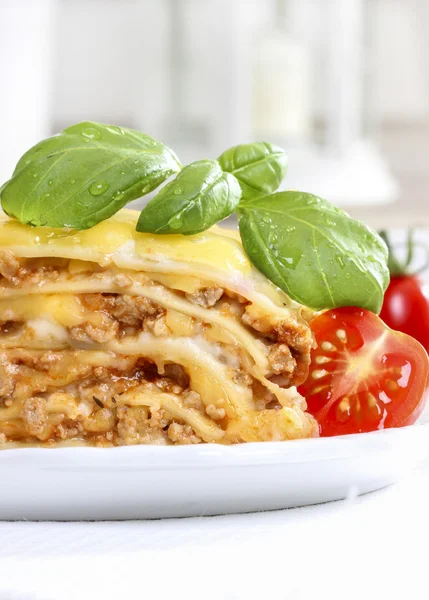 Lasagna, hagyományos olasz étel — Stock Fotó