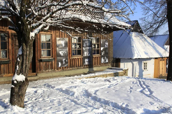 在兰茨科罗纳村中，波兰的旧木房子。教科文组织的地方. — 图库照片