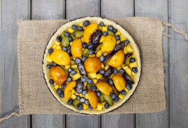Şeftali, kabak, Erik ve sonbaharda ayar blueberry ile tart