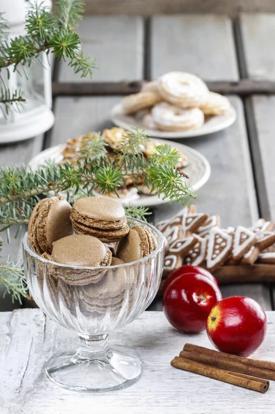 Macaron parigini in ambiente natalizio — Foto Stock