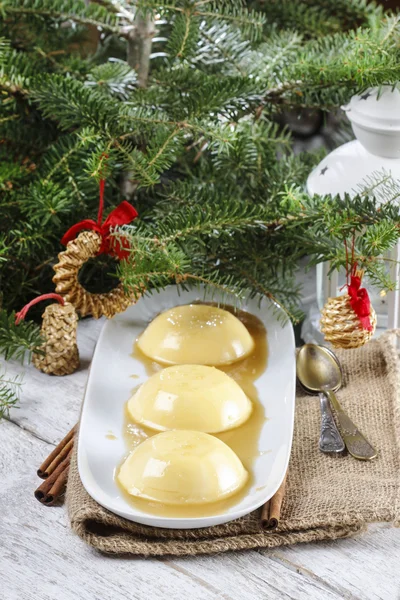 Flan, traditional spanish dessert. Selective focus — Stock Photo, Image