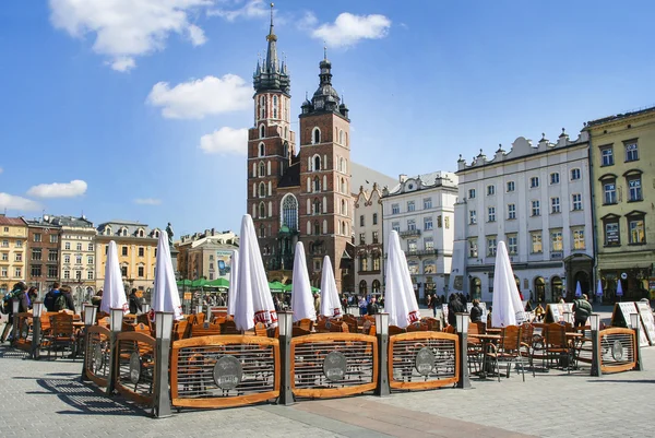 Huvudtorget ligger stora torget i gamla stan i kra — Stockfoto