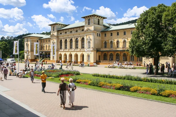 Historic city center of Krynica Zdroj, famous XIX century Polish — Stock Photo, Image