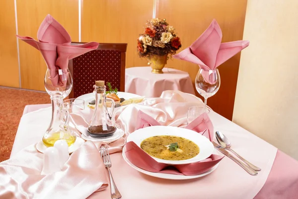 Middag i eleganta restaurang — Stockfoto