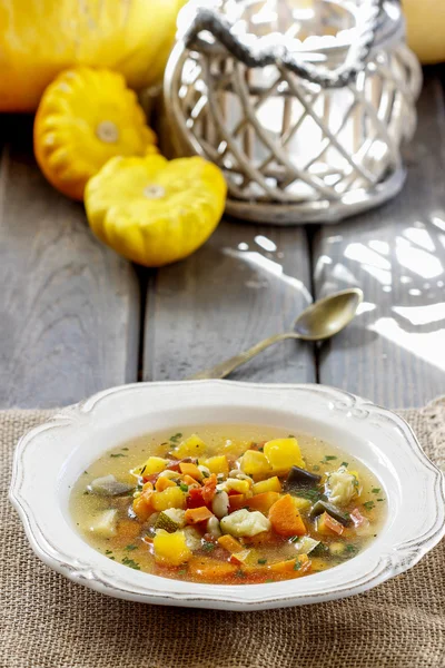 Minestrone, sup sayuran. Fokus selektif — Stok Foto