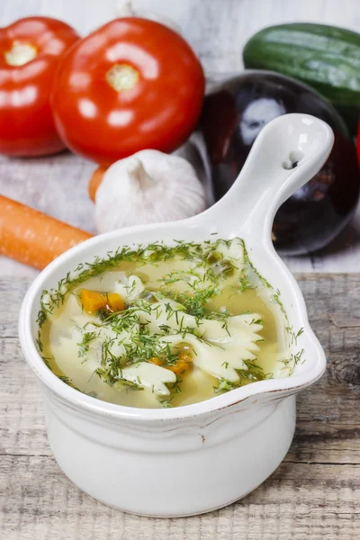Курячий суп з овочами — стокове фото
