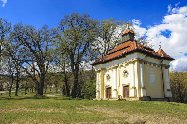 Bazilica din Kalwaria Zebrzydowska și capelele Căii Crucii — Fotografie, imagine de stoc