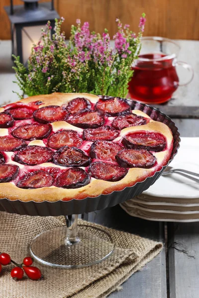 Plum pie on party table — Stock Photo, Image