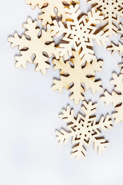 Sneeuwvlokken gemaakt van hout — Stockfoto