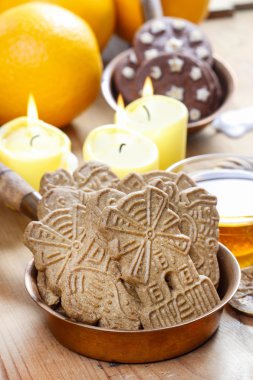 geleneksel baharatlı shortcrust bisküvi, bir tür speculaas olduğunu
