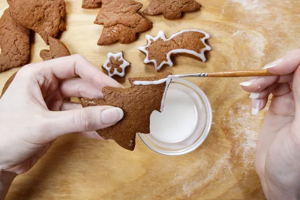 Preparare biscotti di pan di zenzero per Natale. Passi per fare bis — Foto Stock