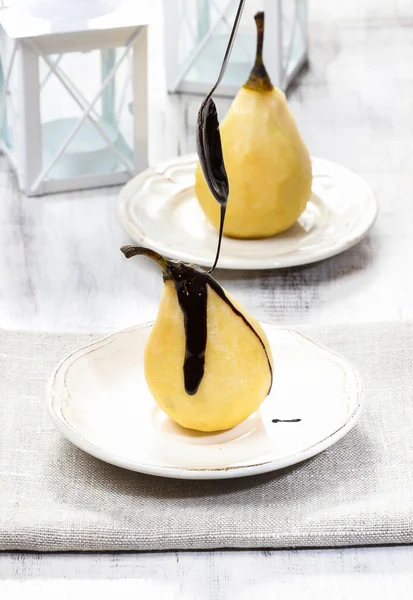 Preparación de peras con chocolate —  Fotos de Stock