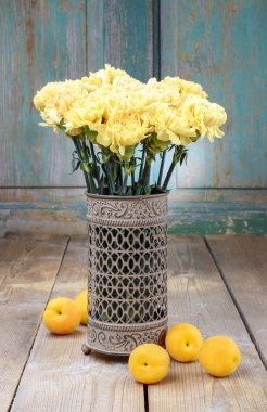 Sarı karanfil buketi