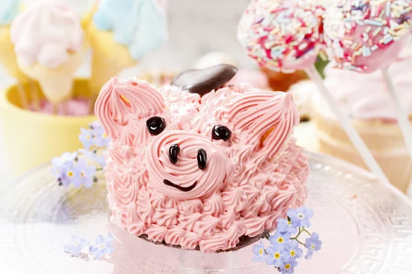 Cake cute pink piglet fotos de stock, imágenes de Cake cute pink piglet sin  royalties | Depositphotos