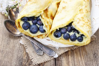 Yaban mersini ile krep