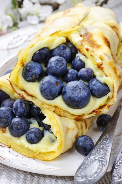 Crepes with blueberries — Stock Photo, Image