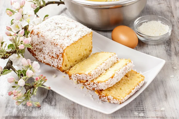 Coconut cake — Stock Photo, Image