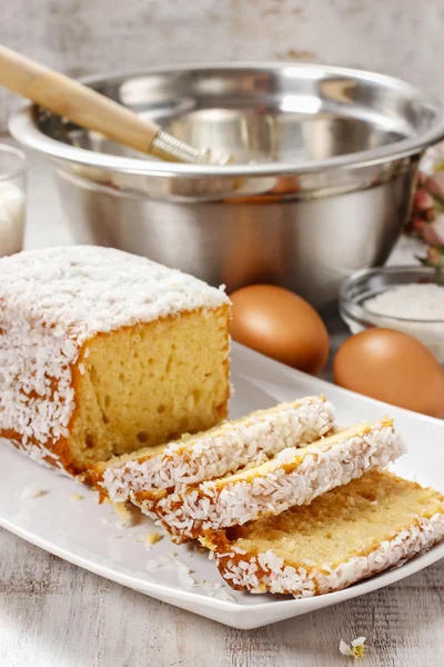 Coconut cake — Stock Photo, Image